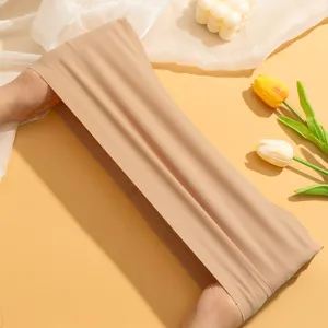 Nahtloses elastisches Unterwäsche-Stoff-Dehnungsdetail zeigt hohe Elastizität und weiches Material.