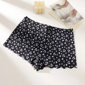 Damen Boxershorts mit Herzmuster und Wellensaum. Atmungsaktive Slips für den Alltag.