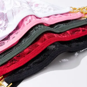 Sexy kanten string voor vrouwen, lage taille transparante mesh slip met gouden ketting detail.