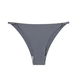 Slip string pour femme en soie glacée sans couture séchage rapide vue détaillée produit