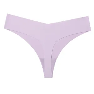 Vista dettagliata del perizoma da donna in seta di ghiaccio senza cuciture, tessuto liscio.
