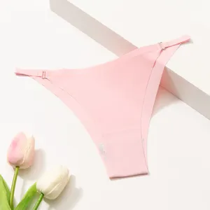 Tanga rose sans coutures en soie glacée, fin cordon et boucle réglable, aéré et très confortable.