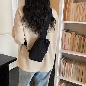 Lässige Canvas Umhängetasche für Damen, multifunktionale Outdoor Brusttasche mit Gurt.