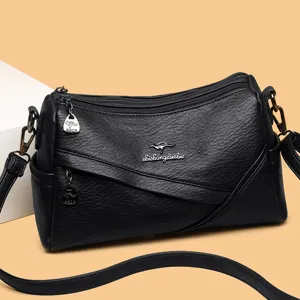 Klassische schwarze Umhängetasche aus weichem Leder für Damen, geräumiges Design.