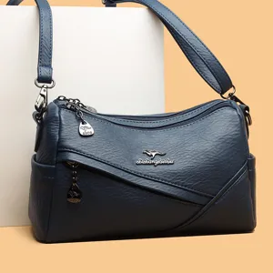 Klassische weiche Ledertasche für Damen, geräumige Umhängetasche mit praktischen Fächern.