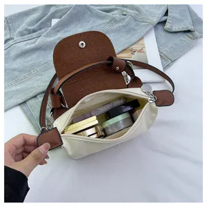 Kleine Umhängetasche für Damen, elegante Nylon Mini Umhängetasche im Alltag.