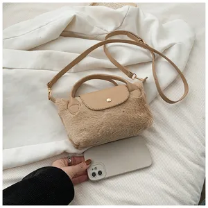 Flauschige Handtasche fuer Damen Pluesch Umhaengetasche Winter niedliche Schultertasche