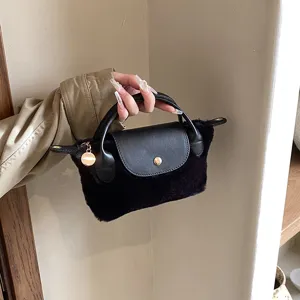 Schwarze Kunstfell Mini Handtasche stilvolle Tasche Damen casual Henkeltasche schicke Umhängetasche