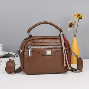 Retro braune Oelwachs Leder Umhaengetasche Damen Mode Freizeit Boston Handtasche mit breitem Gurt