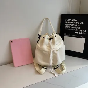 Freizeit weißer Kordelzug Rucksack, große Kapazität, modische Tasche für Schule und Alltag.