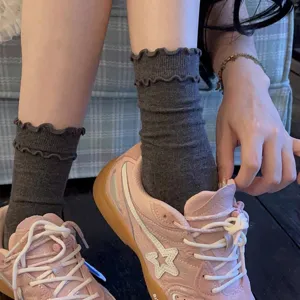 Women ruffled mid-tube socks autumn cute lace stackable socks ballet style solid color cotton socks