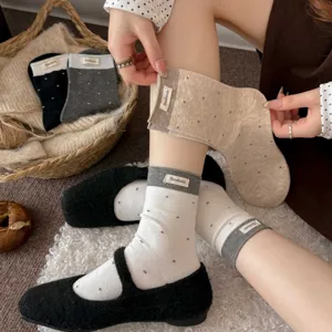 Chaussettes rétro à pois pour femmes automne étiquette tissée contraste style français