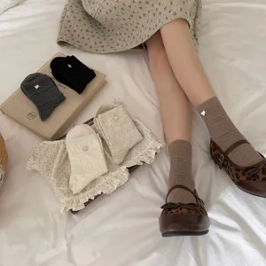Calze a tubo medio carine da donna autunno inverno stile coreano con motivo di orsetto
