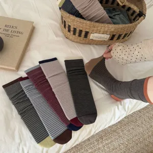 Vintage gestreepte sokken, casual comfortabele gestapelde lange sokken voor dames herfst.