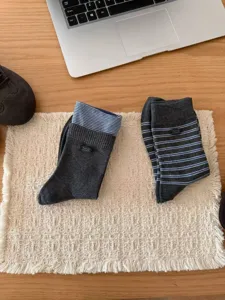 Calzini donna autunno a righe tubo medio stile college colore a contrasto lavorato a maglia