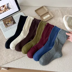 Women retro hollow mid-tube socks autumn vintage wheat pattern breathable casual socks