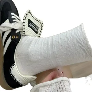 Calzini estivi sottili in puro cotone da donna a metà tubo stile balletcore pizzo slouch vista principale