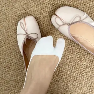 Calzini invisibili a dita separate da donna, fantasmini bassi per scarpe Tabi estivi.