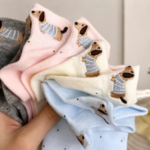 Calzini corti ricamati carini colori pastello in cotone da donna abbigliamento estivo
