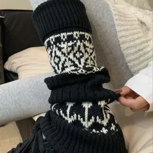 Scaldagambe in maglia fantasia Fair Isle da donna, calzettoni invernali spessi dettaglio.