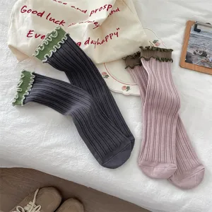 Retro sweet contrast color lettuce edge mid-tube cotton socks, stylish Japanese vintage socks.