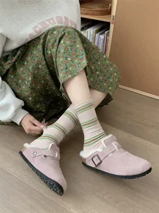 Comode calze a metà gamba a blocchi di colore a righe da donna, ideali per autunno e inverno casual.