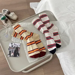 Calze a tubo medio a righe in stile coreano cotone comodo casual moda donna calze