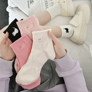 Women Cute Cat Embroidery Short Socks Casual Sweet College Style Cotton Ankle Socks