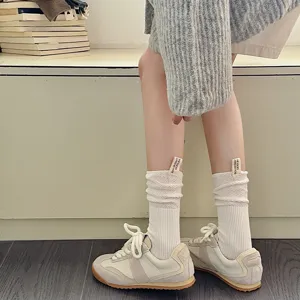 Damen Casual Wadenlange Socken Japanischer Stil Einfarbig Baumwolle Dick Gestrickt Thermisch Gestapelte Socken Mit Stoffetikett