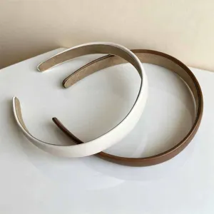 Minimalist retro PU leather headband set, chic and elegant daily hair accessories for women.