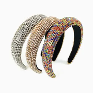 Set di fasce per capelli larghe in strass scintillanti, vista dettagliata di accessori moda.