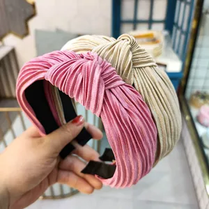 Serre-tete plisse noue d'automne hiver large accessoire de cheveux tendance pour les femmes.