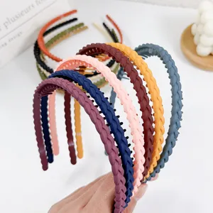 Kleurrijke mat haarband met tanden antislip Koreaanse stijl voor gezicht wassen vrouwen.