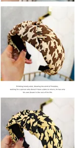 Korean retro houndstooth headband with stylish middle knot, elegant hair accessory for women.