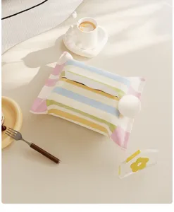 Bellissima copertura per scatola di fazzoletti a righe pastello stile coreano.