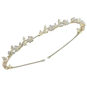 Bandeau élégant en strass de vigne, cerceau de cheveux floral doré délicat pour l'été.