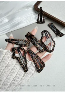 Leopard print hair clips sweet retro BB hairpins stylish side hair accessories for women.