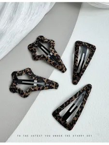 Set of 4 leopard print BB hair clips, retro style snap hair clips for women and girls styling.