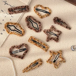 Pince à Cheveux en Peluche Imprimé Léopard Mignonne Étoile Géométrique Cœur Épingle à Cheveux Accessoires Hiver pour Femmes
