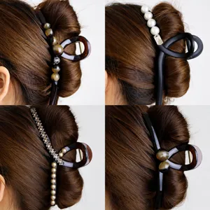 Extra large 15cm hair claw clip for thick hair, stylish shark clip for women styling.