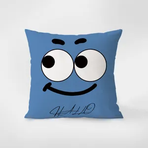 Federa per cuscino blu con stampa di viso di cartone animato divertente e dettaglio per la casa.