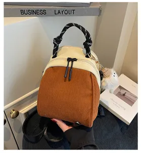 Mini sac à dos en velours côtelé détail, sac coquillage bicolore tendance avec charm peluche.