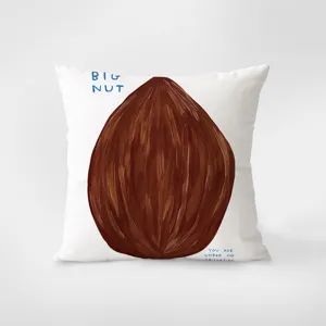 Coussin de canapé design artistique avec motif de noix peint à la main pour la décoration.