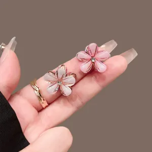 Mini pinces à cheveux camélia accessoires mignons de fleurs pour femmes coiffure quotidienne.