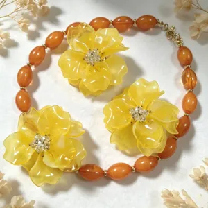 Fashion Acrylic Flower Resin Bead Necklace And Earrings Jewelry Set For Women Vacation Party Trendy Chic Accessories