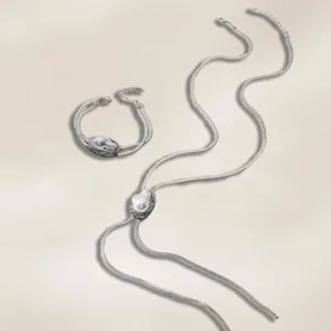 French fashion baroque pendant Y-shaped necklace and bracelet set, elegant silver sweater chain.