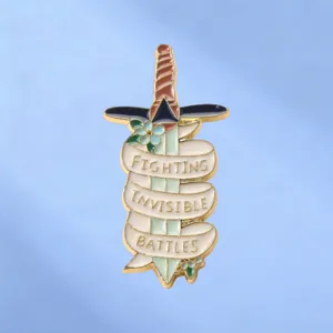 Vintage Niche Legering Emaille Zwaard Lint Broche Speld Fighting Invisible Battles Badge Voor Tassen Kleding Mode Sieraden