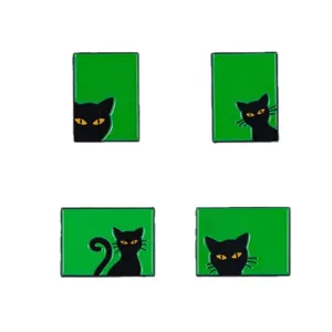 Set di spille smaltate gatto nero con sfondo verde spilla divertente per zaini e borse