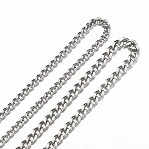 Vue détaillée de chaîne cubaine en acier inoxydable, accessoires de bijoux de bricolage.