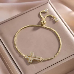 Mode Koperen Micro Pave Zirconia Hol Kruis Verstelbare Armband Voor Vrouwen Luxe Glinsterende Kruis Sieraden Goud Zilver Verguld Elegant Dagelijks Accessoire
